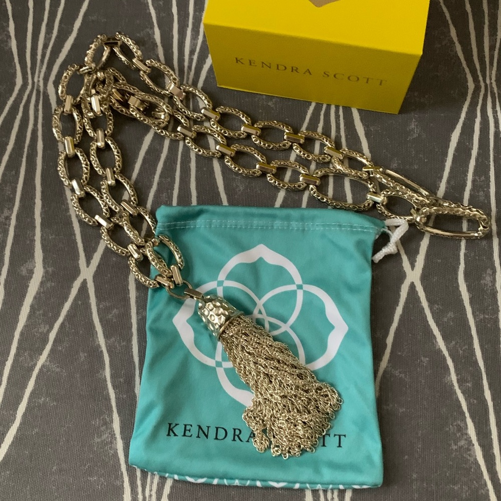 Tassel Charm Necklace In gold